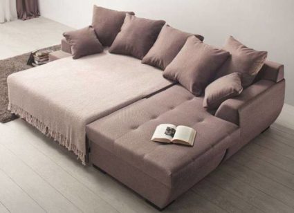 Угловой диван-кровать является трансформером