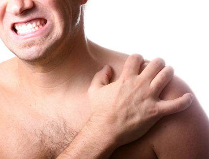 Болезнь сустава плеча можно разделить на три вида