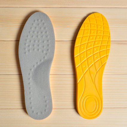 Атрибуты для обуви Хорошева выполнены из силикона