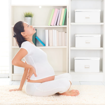 Если у женщины обнаружена грыжа поясничного отдела позвоночника, то беременность добавит ещё ряд ограничений