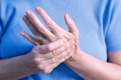 Онемение пальцев левой руки зачастую вызывают разные факторы
