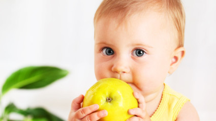 Важно насытить детский организм витамином С