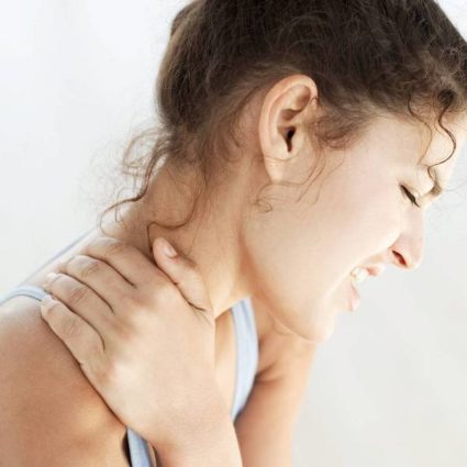 Общие причины, которые приводят к остеохондрозу – это травмирование спины