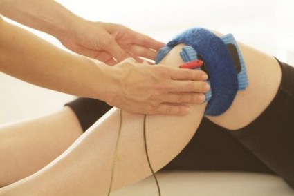 Физиотерапия с помощью лазера оказывает точное воздействие на пораженный сустав