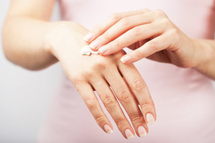 Боли в суставах пальцев могут возникать и из-за нехватки витаминов