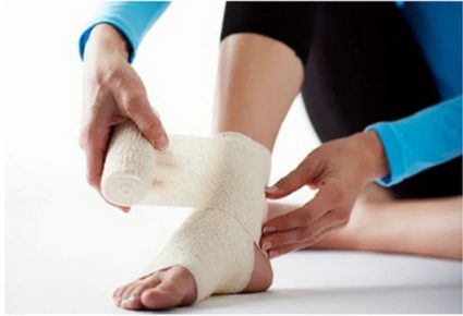 Если нога после травмы сильно опухла и симптомы нарастают, то есть угроза перелома стопы и пятки